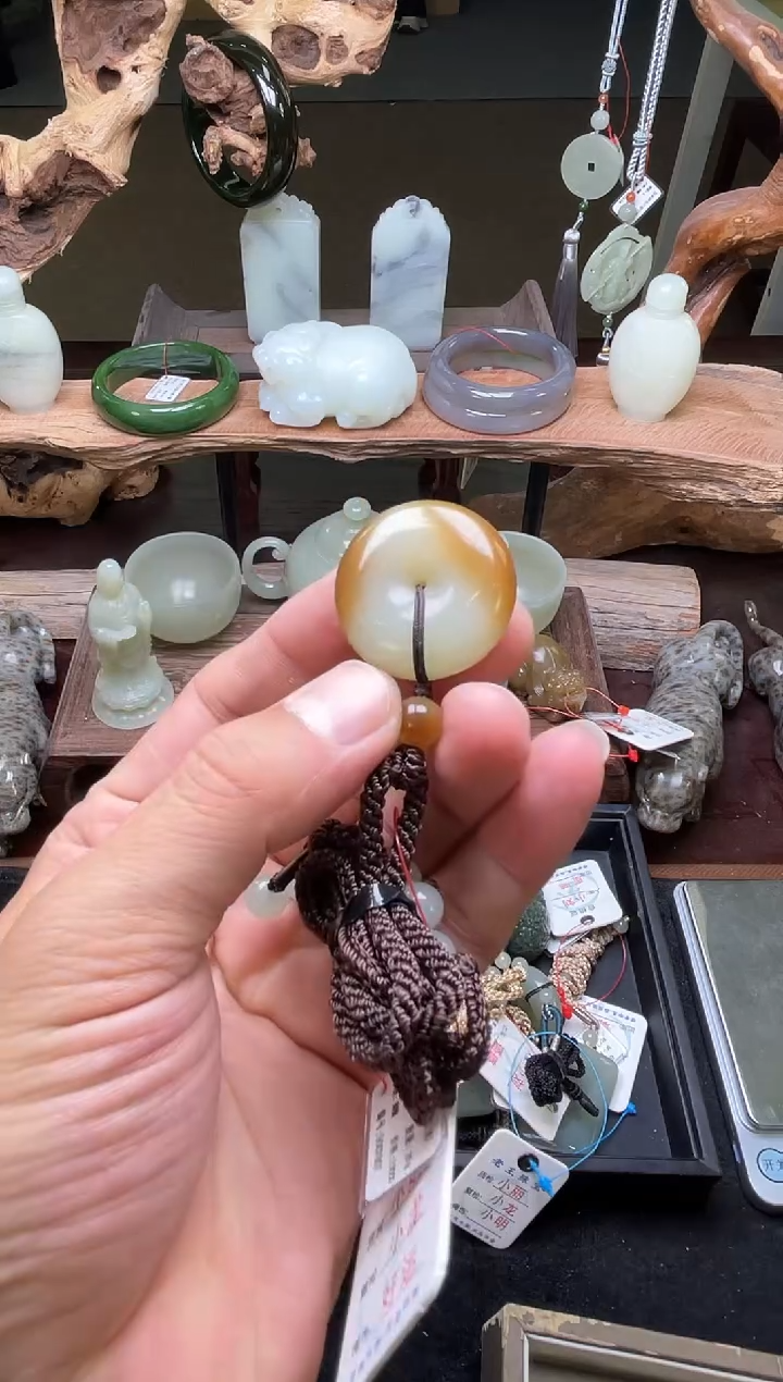 【闪购商品】和田玉吊坠未镶嵌且末金山糖白 30平安扣9007807