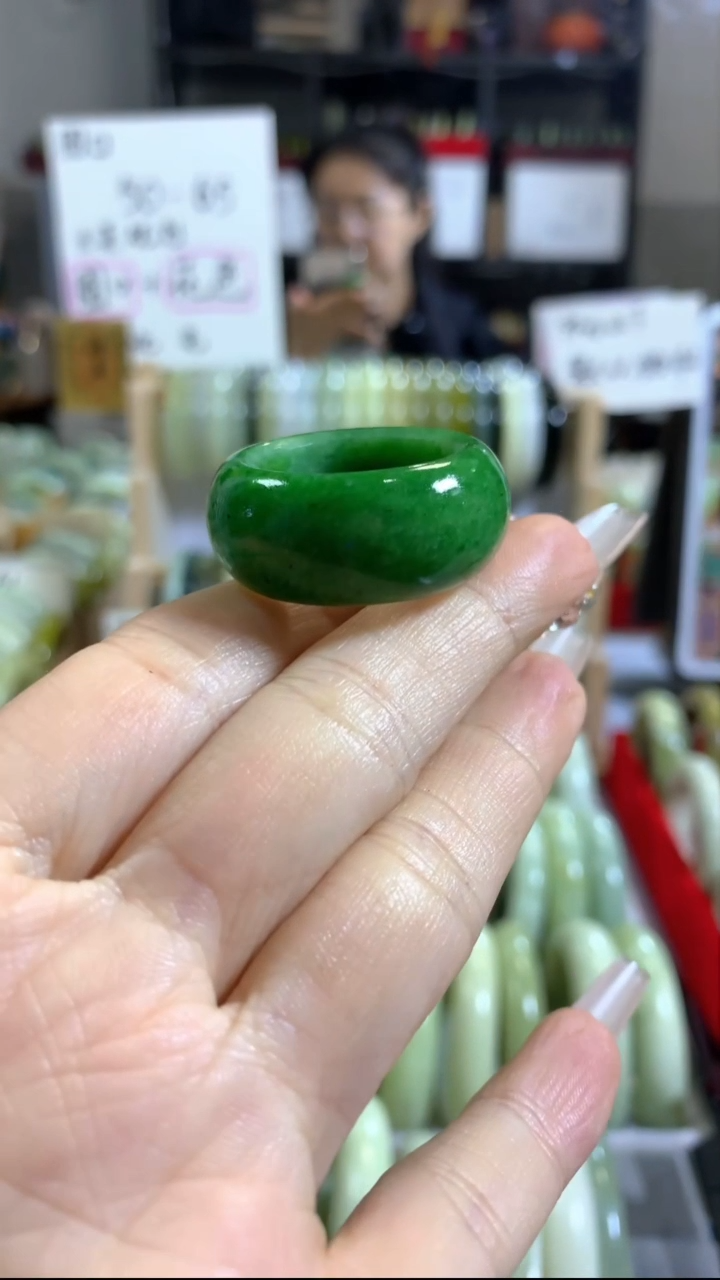 未镶嵌岫玉手镯17