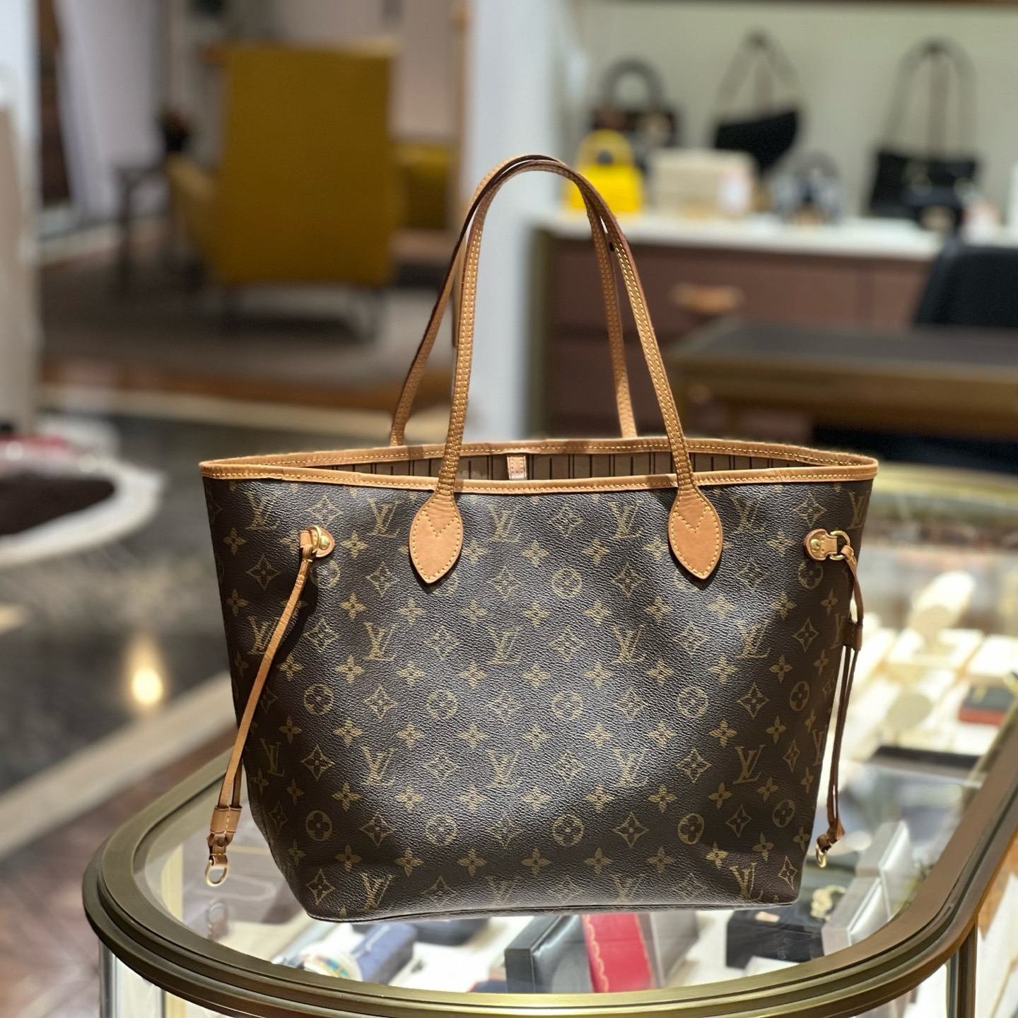 95新 LouisVuitton/路易威登  老花帆布卡其内里neverfull中号