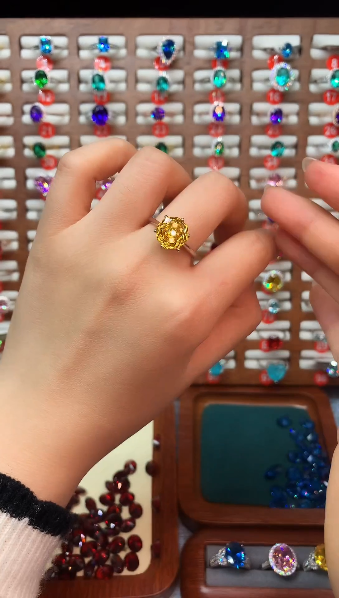 银S925镶嵌戒指黄晶....