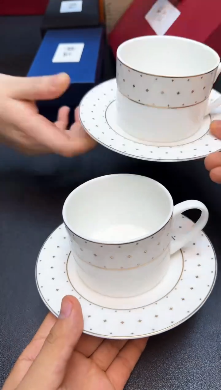 瓷片全新正品一件不留@@Y273