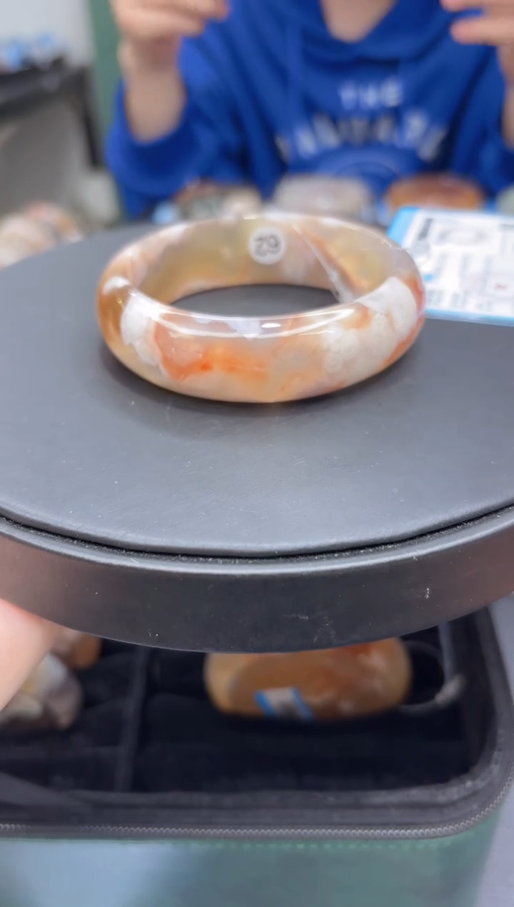 【闪购商品】石英质玉未镶嵌手镯C122(62圈)