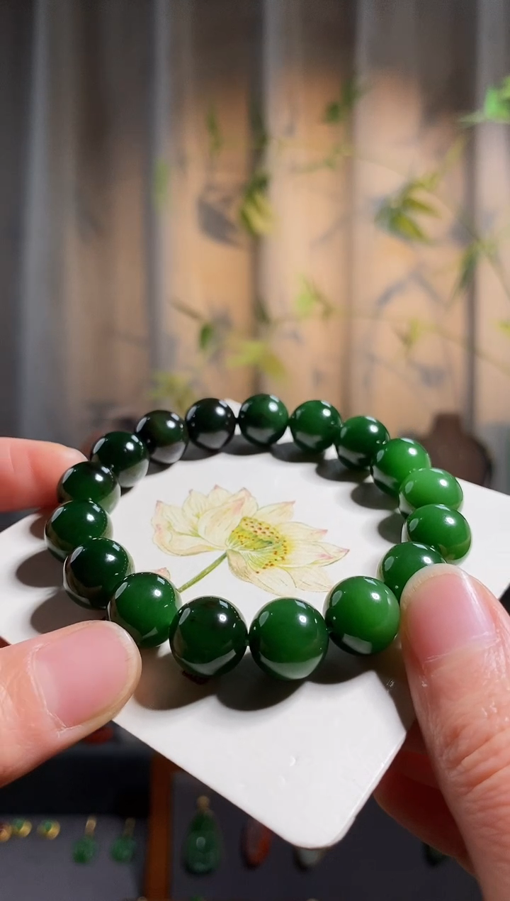 【闪购商品】和田玉手链未镶嵌，碧玉聚红皮手串