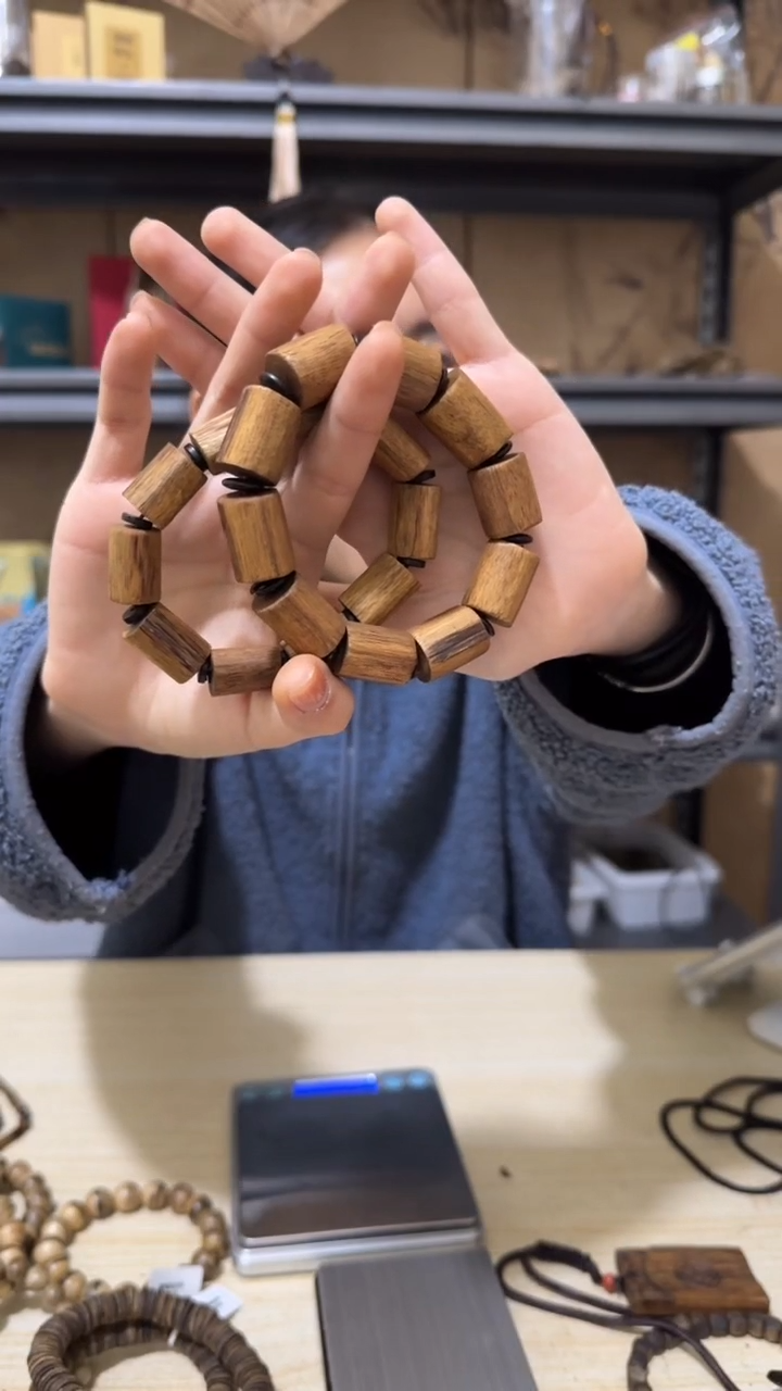 【闪购商品】沉香手串富国岛野料手串多样性发一条