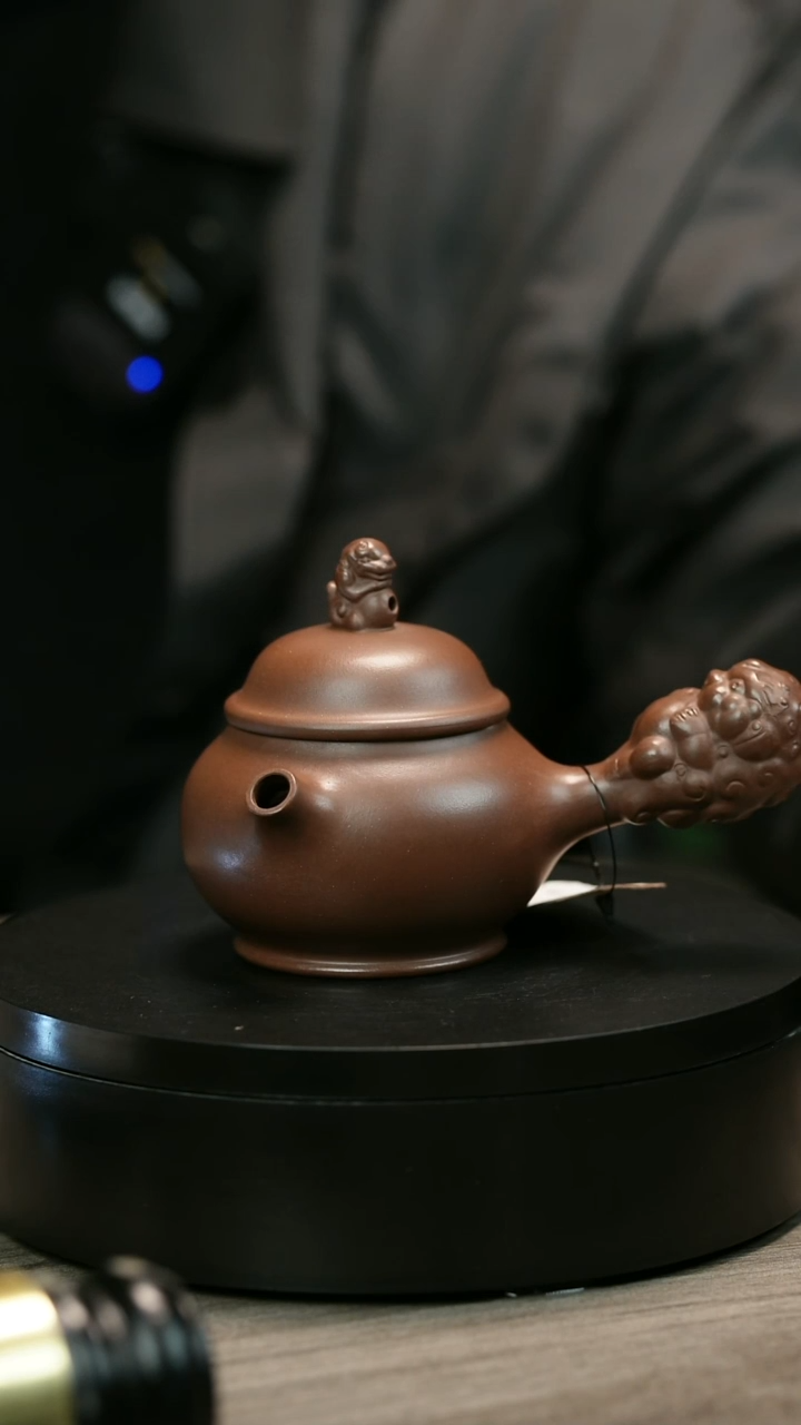 茶壶紫砂若****.H2158赵信军瑞兽唐羽