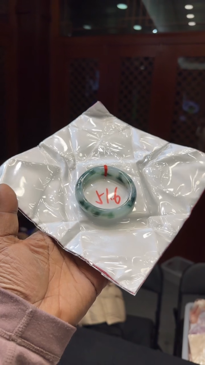 【闪购商品】翡翠手镯未镶嵌手镯