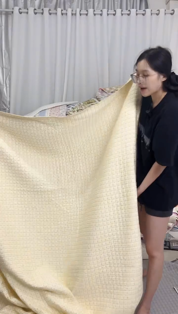 棉230*250米黄米粒绣