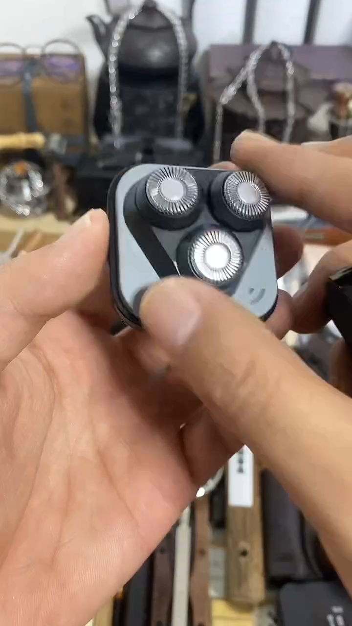 瓷片闪购商品  如图所示