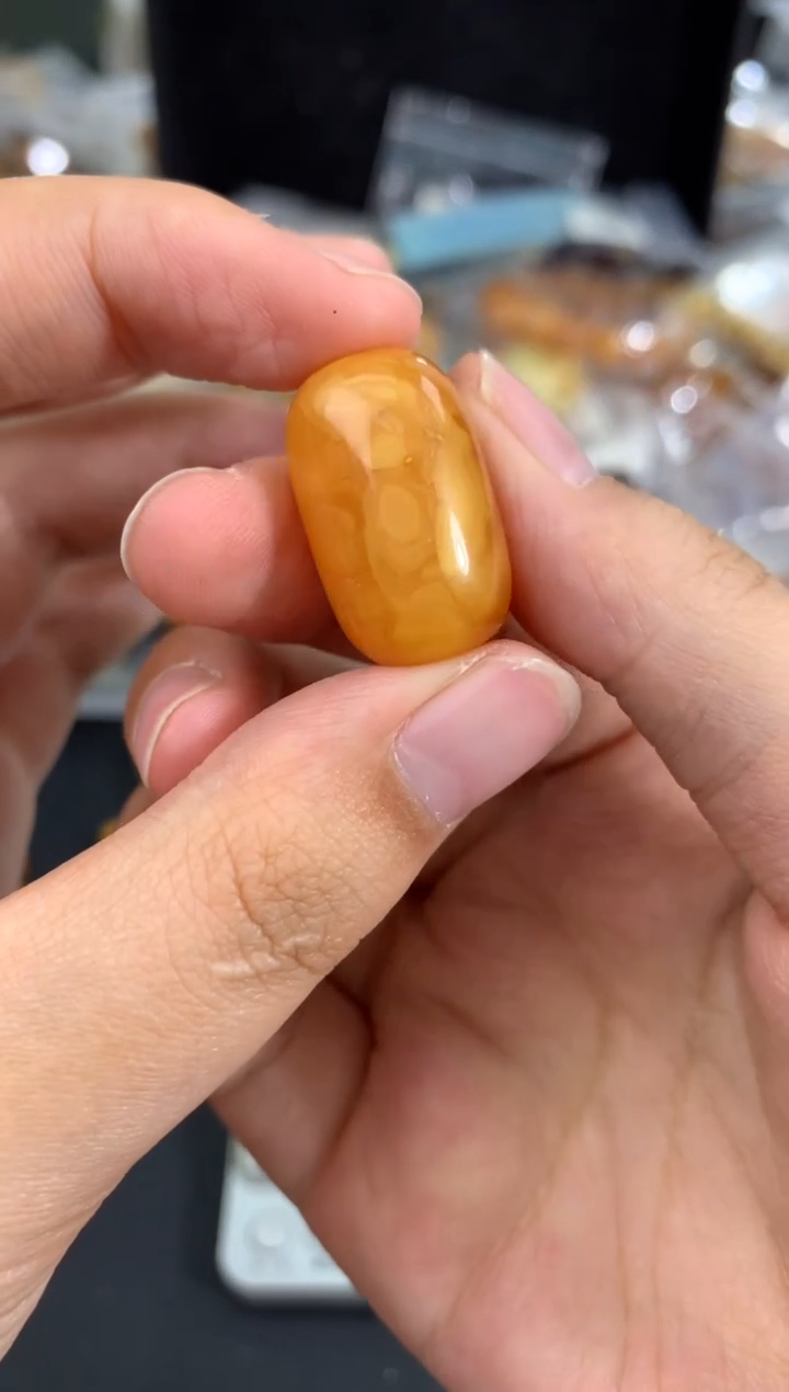 蜜蜡未镶嵌珠宝奇石1