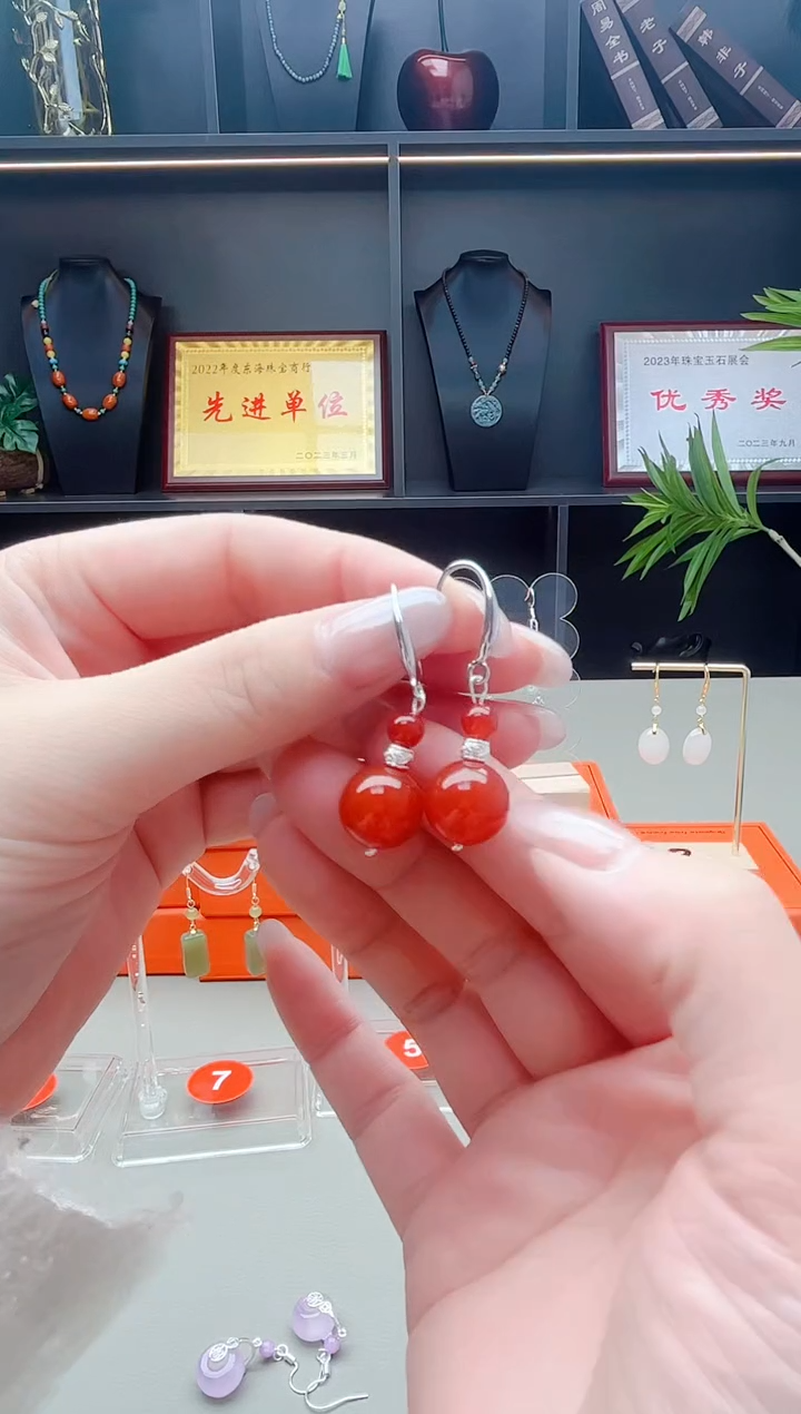 未镶嵌耳钉玛瑙/玉髓337