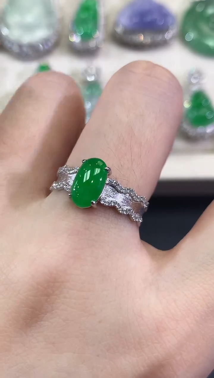 【闪购商品】翡翠戒指18K金镶嵌B39  