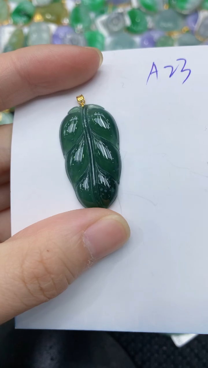 【闪购商品】翡翠颈饰18K金镶嵌11111111111