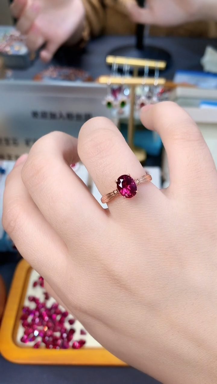 【闪购商品】石榴石戒指银S925镶嵌天然镁铝