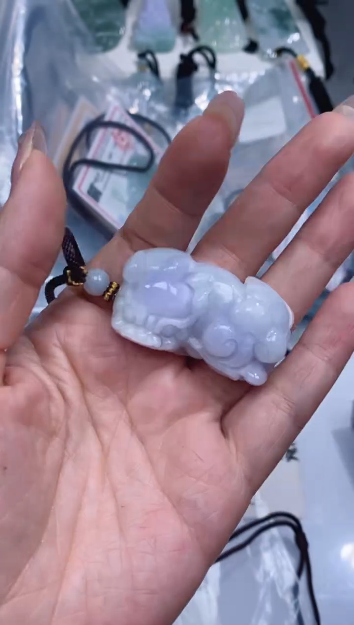 颈饰未镶嵌翡翠吊坠