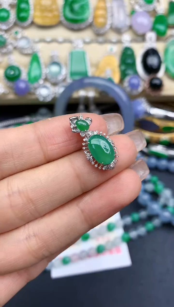 颈饰18K金镶嵌翡翠334-中国好珍宝