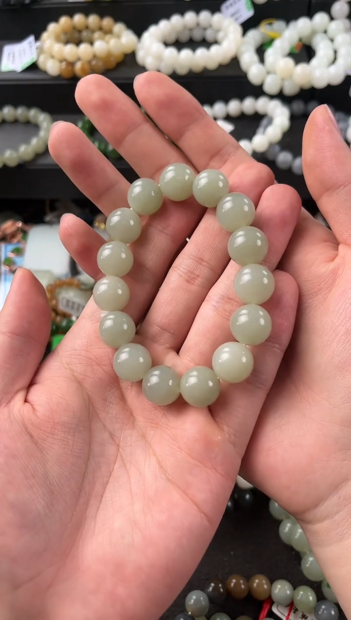 【闪购商品】和田玉手串未镶嵌且末青白手串卡14mm微色差