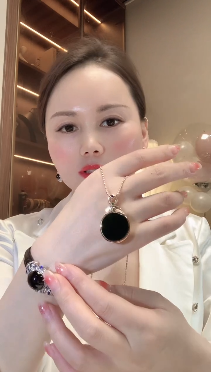 【闪购商品】翡翠吊坠(不含链)18K金镶嵌A89 翡翠