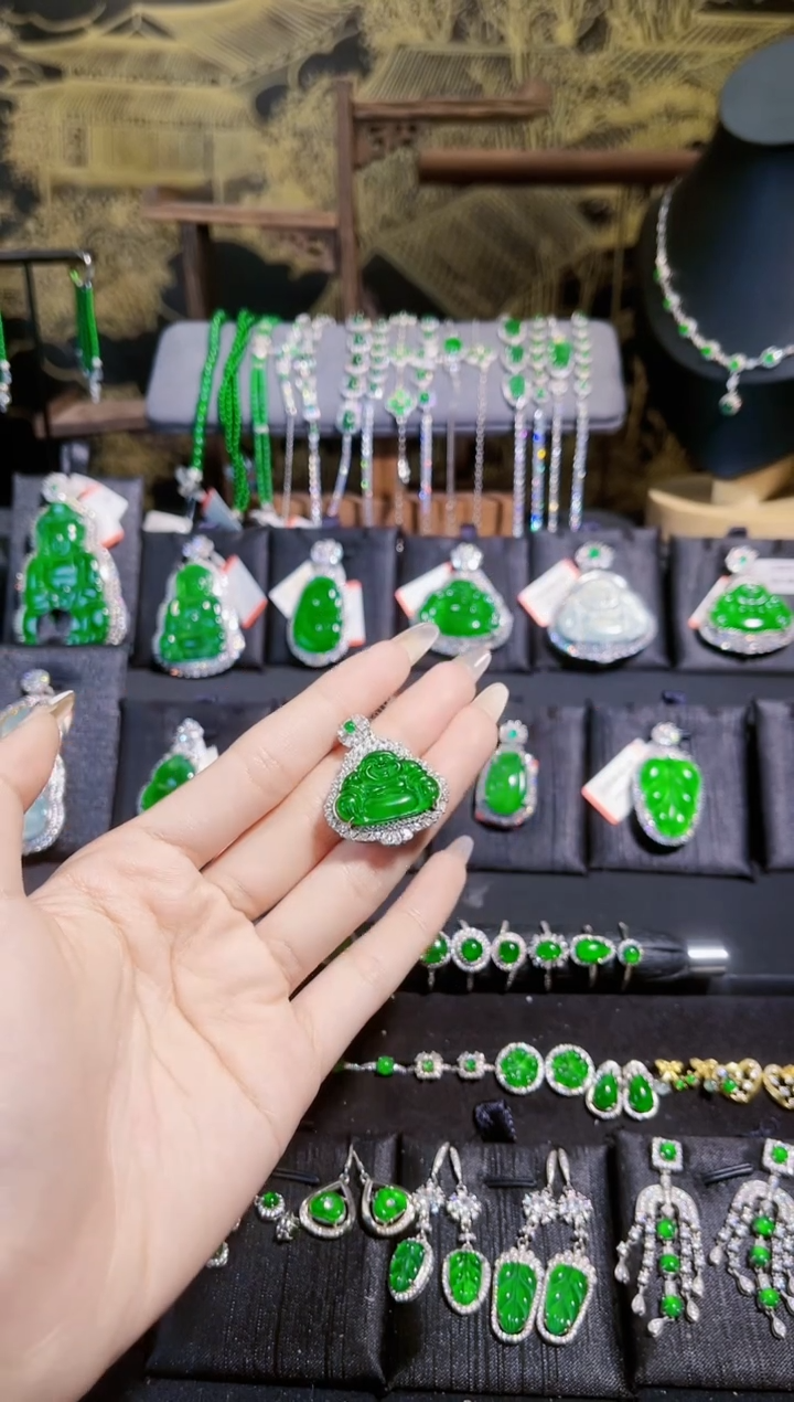 【闪购商品】翡翠颈饰银S925镶嵌佛公吊坠