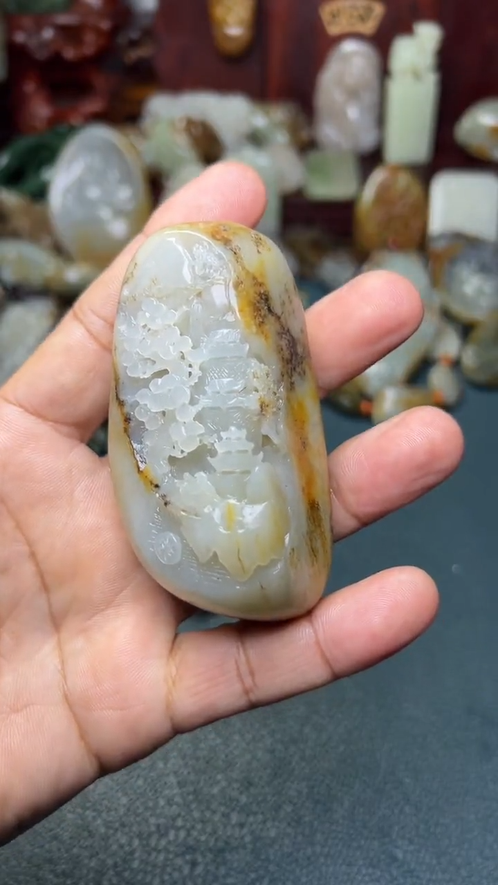 未镶嵌和田玉把件-