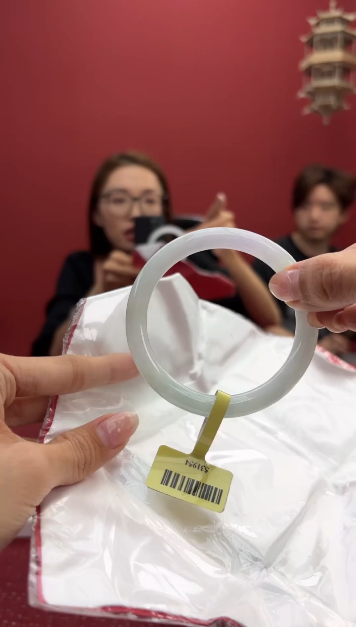 【闪购商品】翡翠手镯未镶嵌3手镯