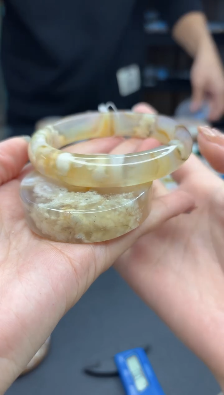 【闪购商品】石英质玉手镯未镶嵌114（60圈赠送镯心）