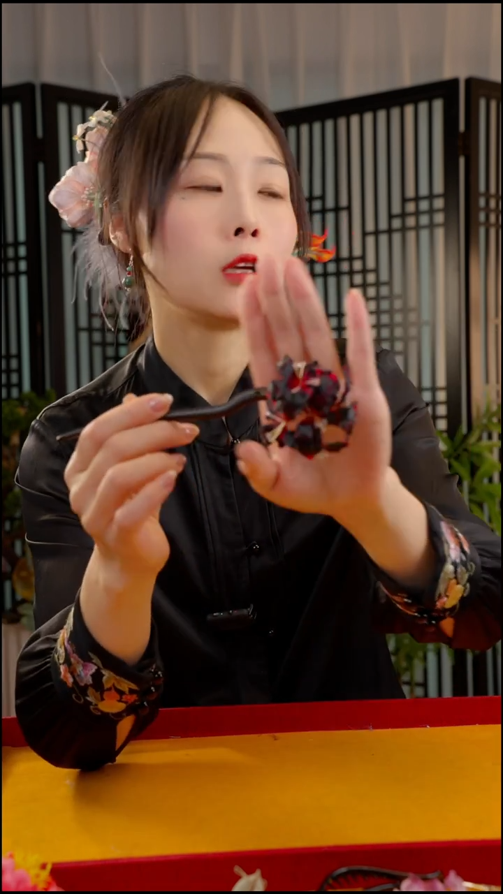 刺绣非遗苏绣绒花饰品