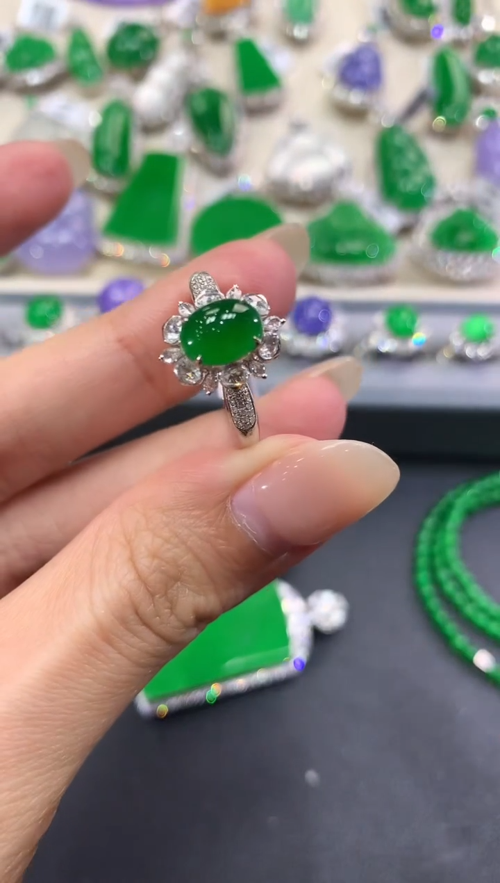 【闪购商品】翡翠戒指18K金镶嵌w150        