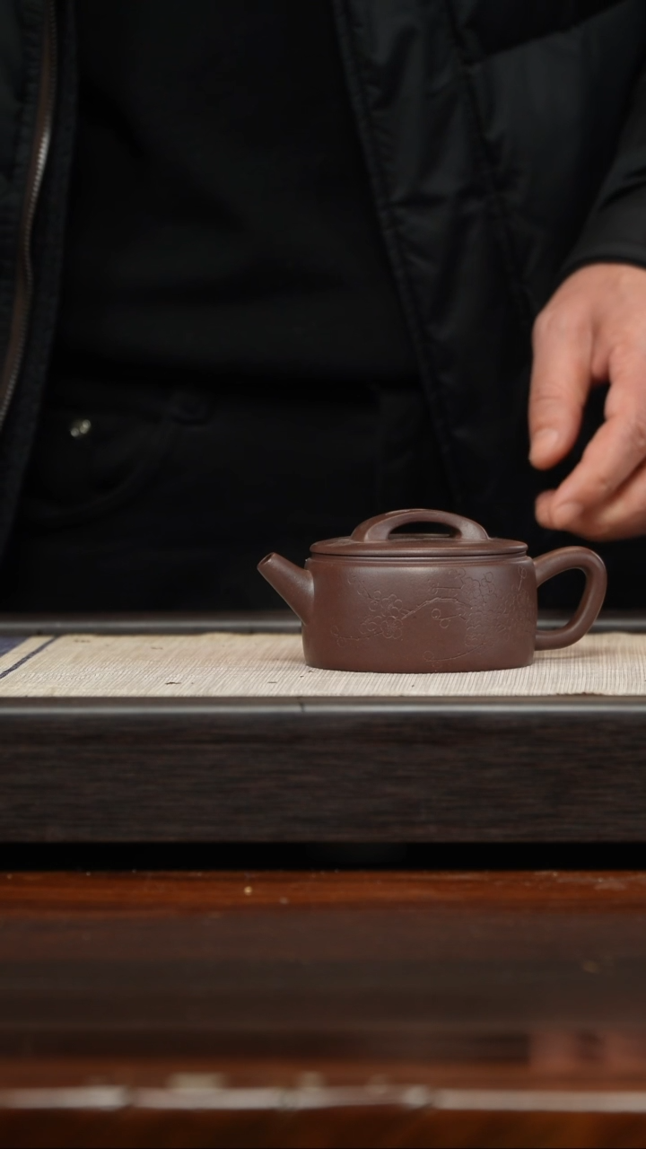 【闪购商品】紫砂茶壶老紫泥刻梅花汉瓦