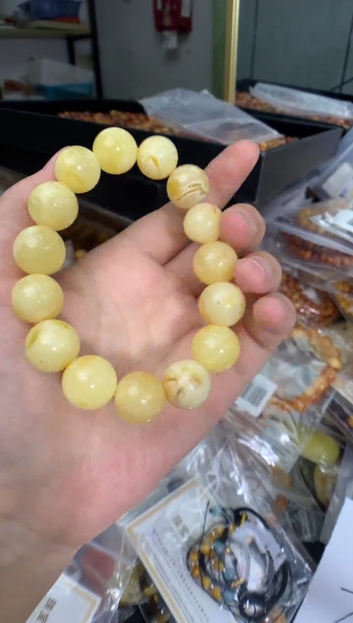 琥珀未镶嵌珠宝奇石1