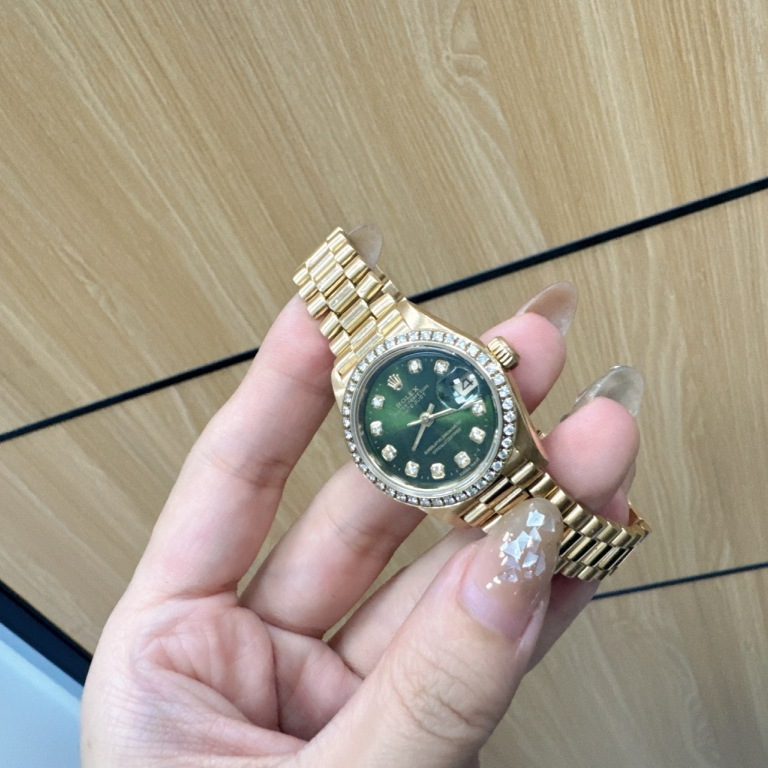 99新 Rolex/劳力士 ： 劳力士69178 26mm 单表后改盘 后镶钻