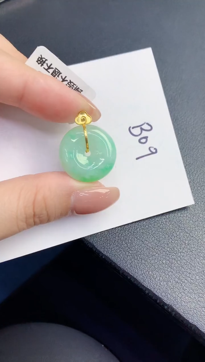 【闪购商品】翡翠颈饰18K金镶嵌0000000000