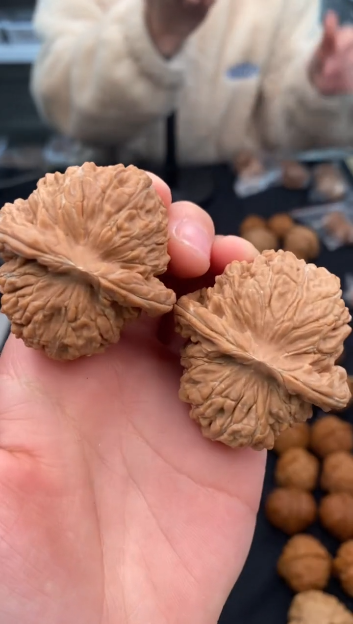 【闪购商品】文玩核桃把件汉高楼43-t245