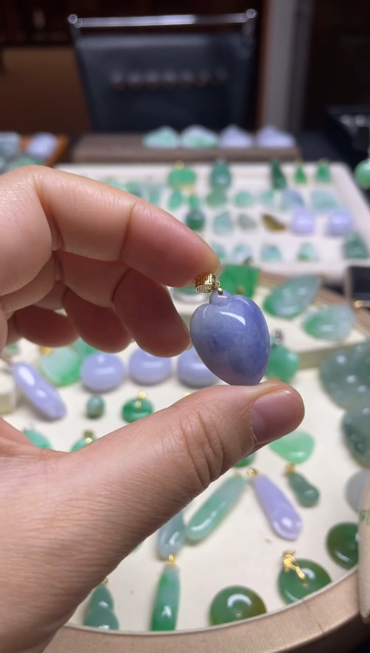 翡翠18K金镶嵌吊坠(不含链)桃心