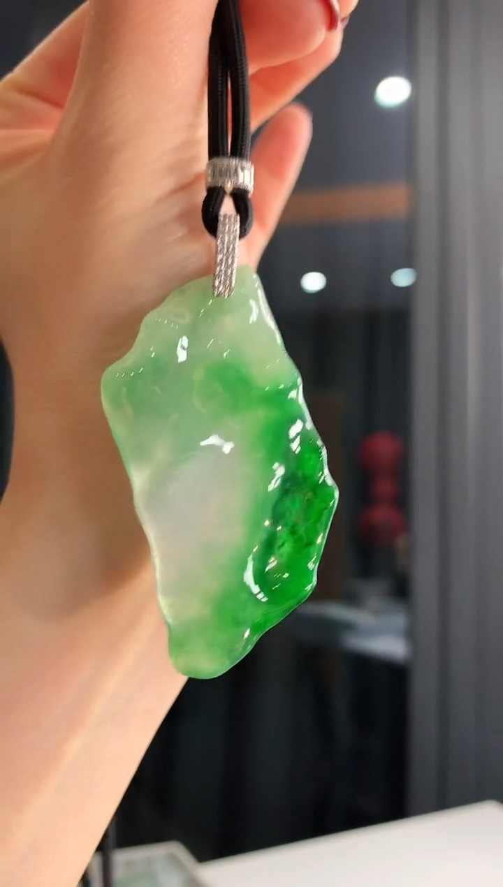 【闪购商品】翡翠颈饰18K金镶嵌吊坠