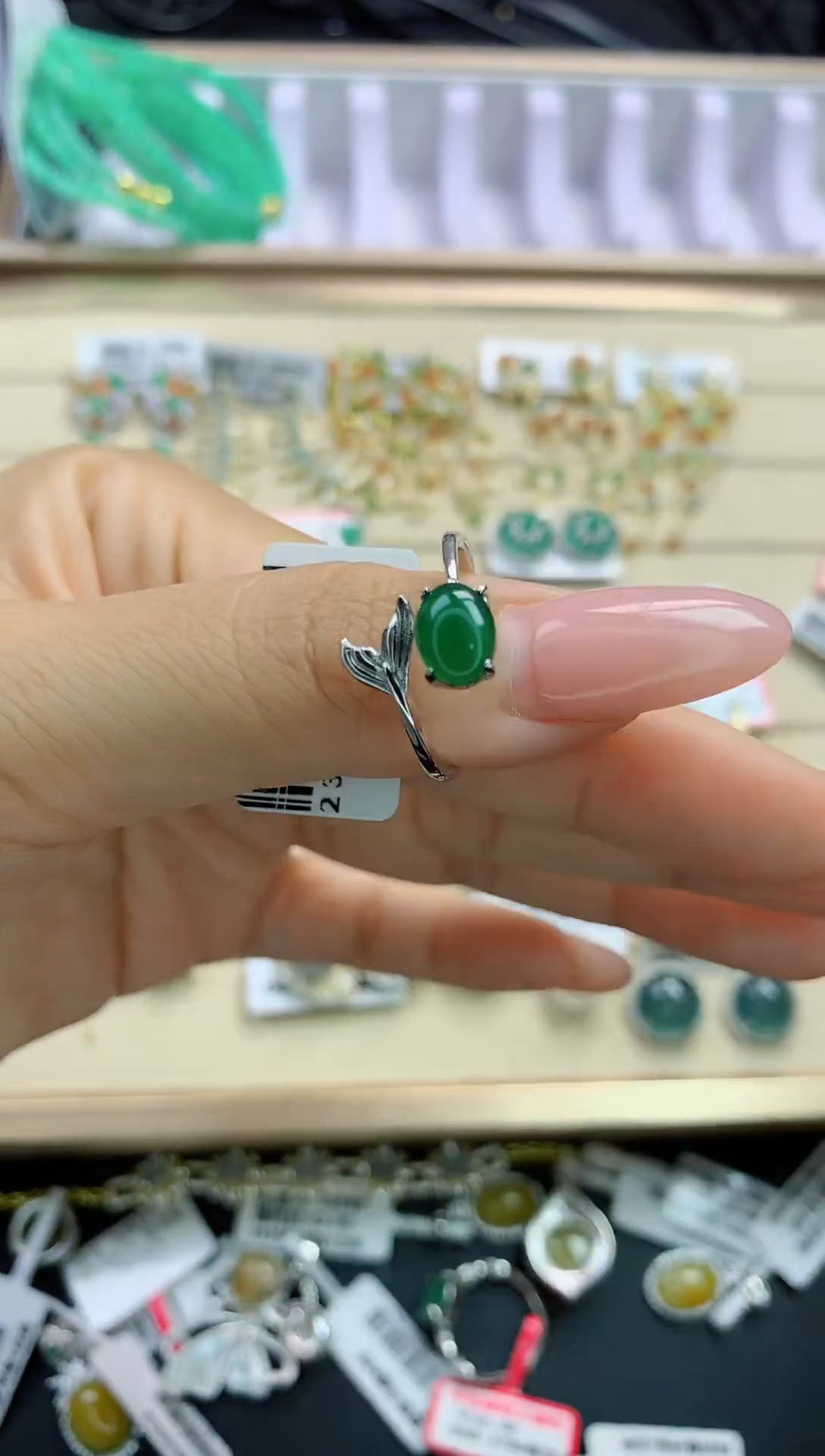 翡翠银S925镶嵌颈饰翡翠 银S925镶嵌 111