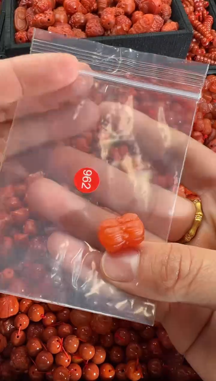 【闪购商品】南红玛瑙颈饰未镶嵌1