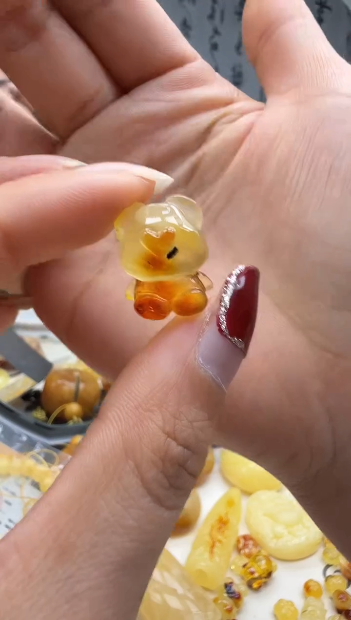 未镶嵌琥珀裸石配饰