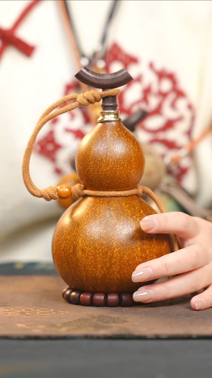 【闪购商品】WE112咖色中容量酒葫芦随缘发