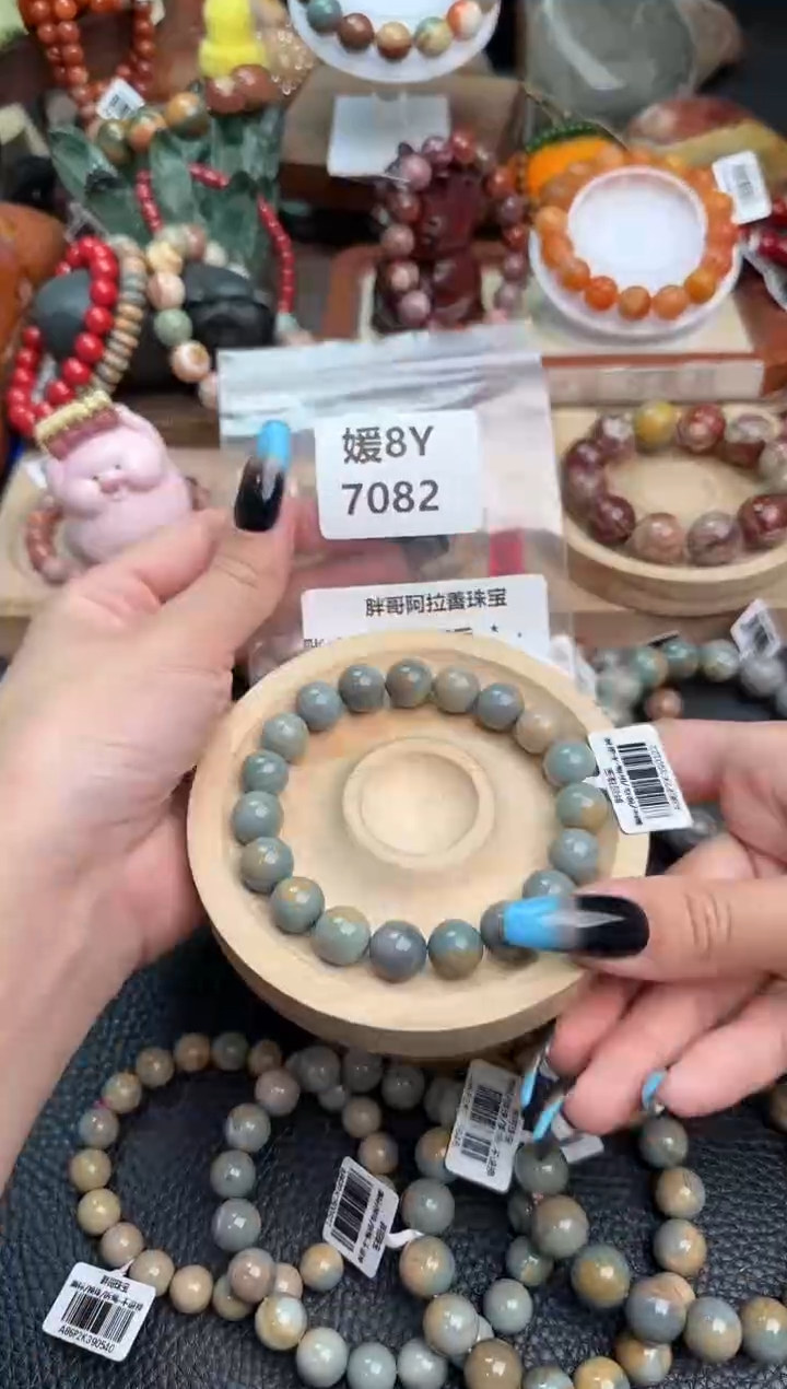 【闪购商品】石英质玉手链未镶嵌8Y7082