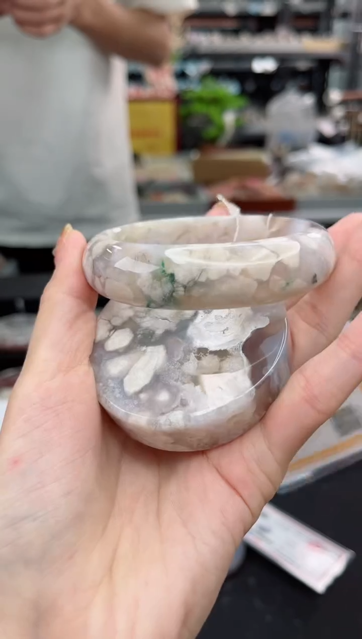 【闪购商品】石英质玉手镯未镶嵌61圈口（赠品镯心）3571501