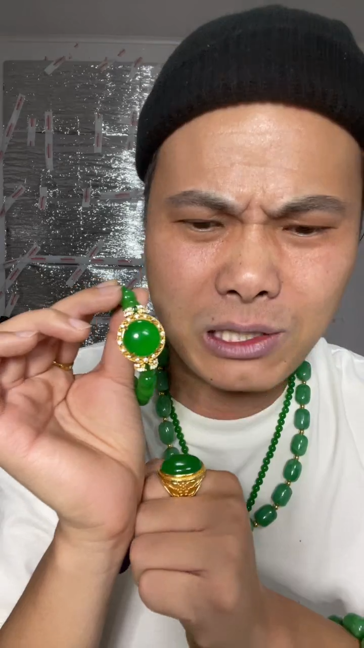 未镶嵌手串翡翠【小伍珠宝】高端满绿鸽子蛋手串