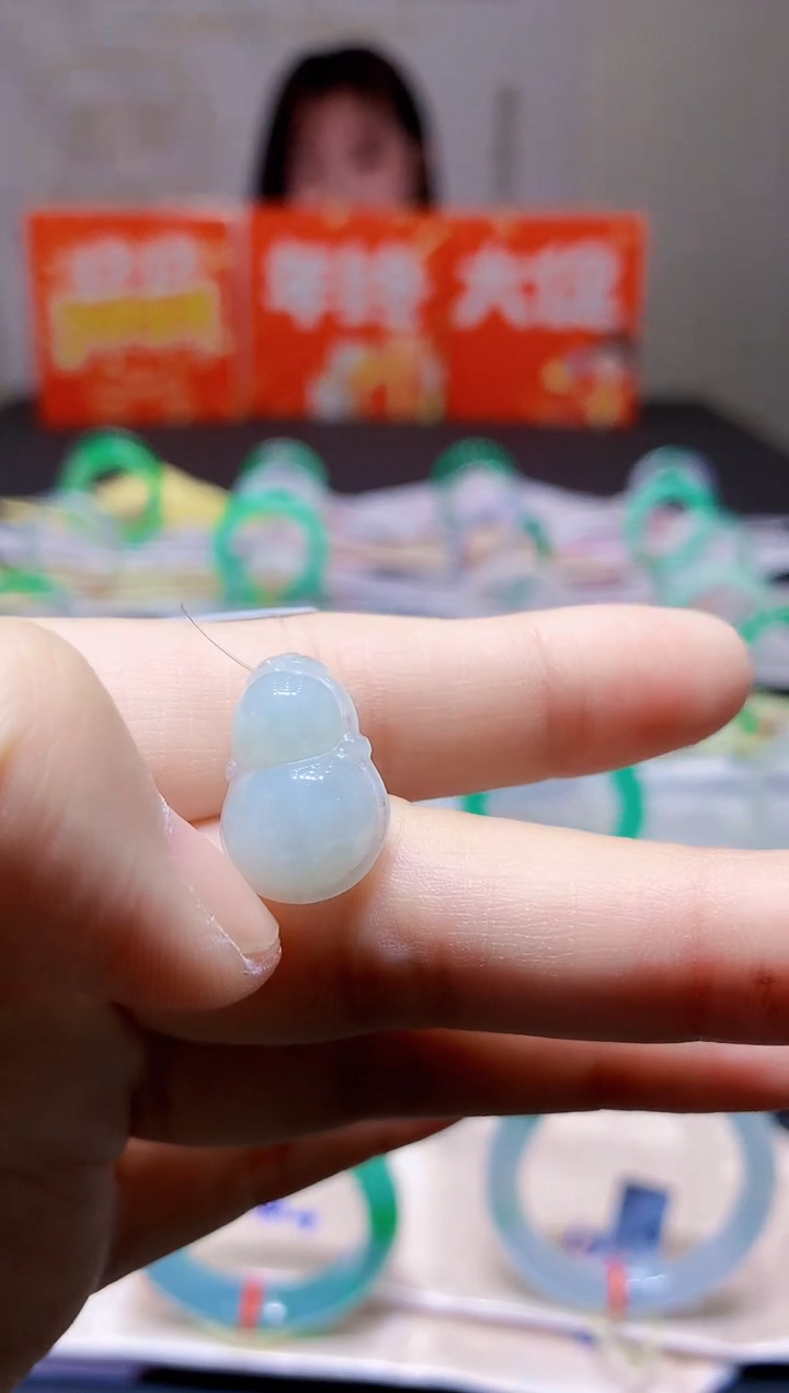 颈饰未镶嵌翡翠翡翠福利吊坠葫芦多样性发一