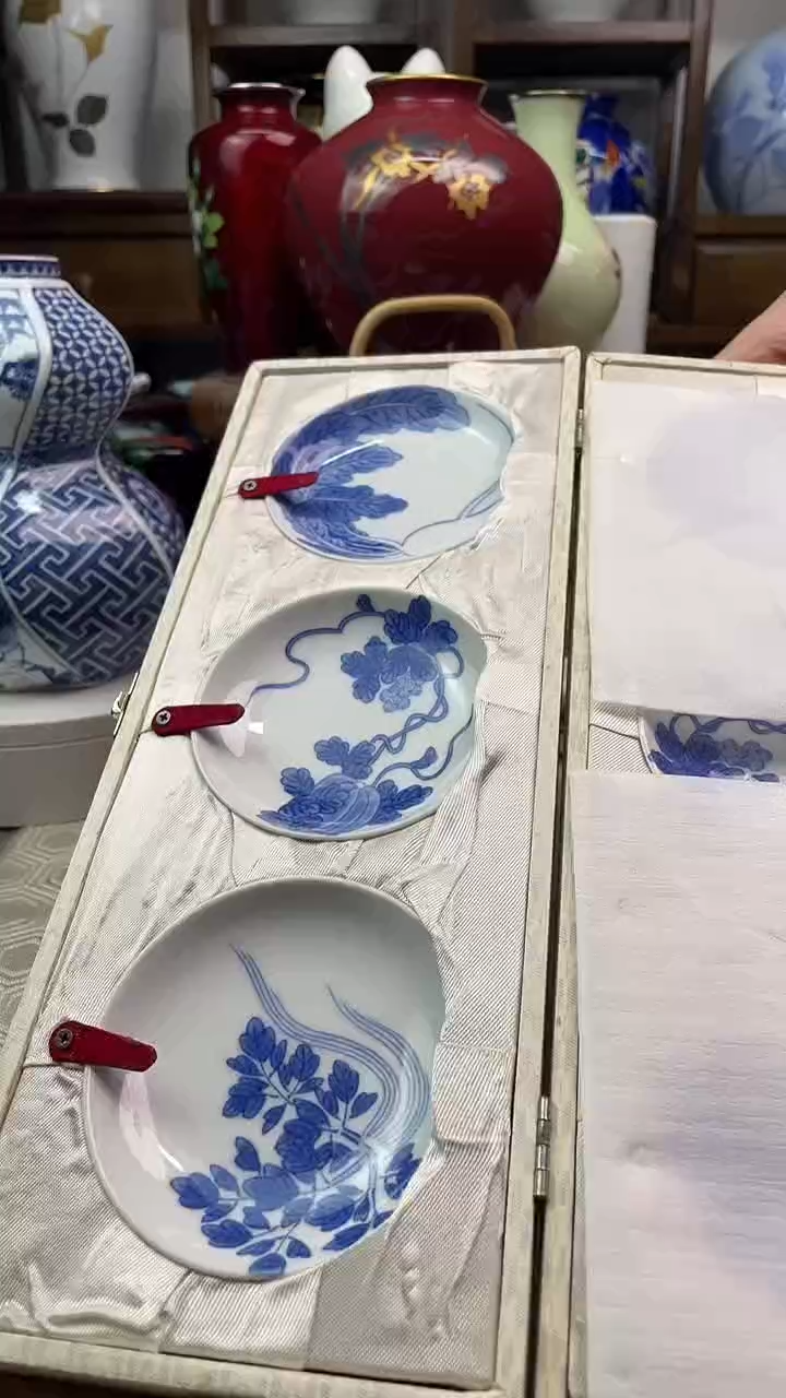 【闪购商品】盘日产其泉作三个青花盘好看