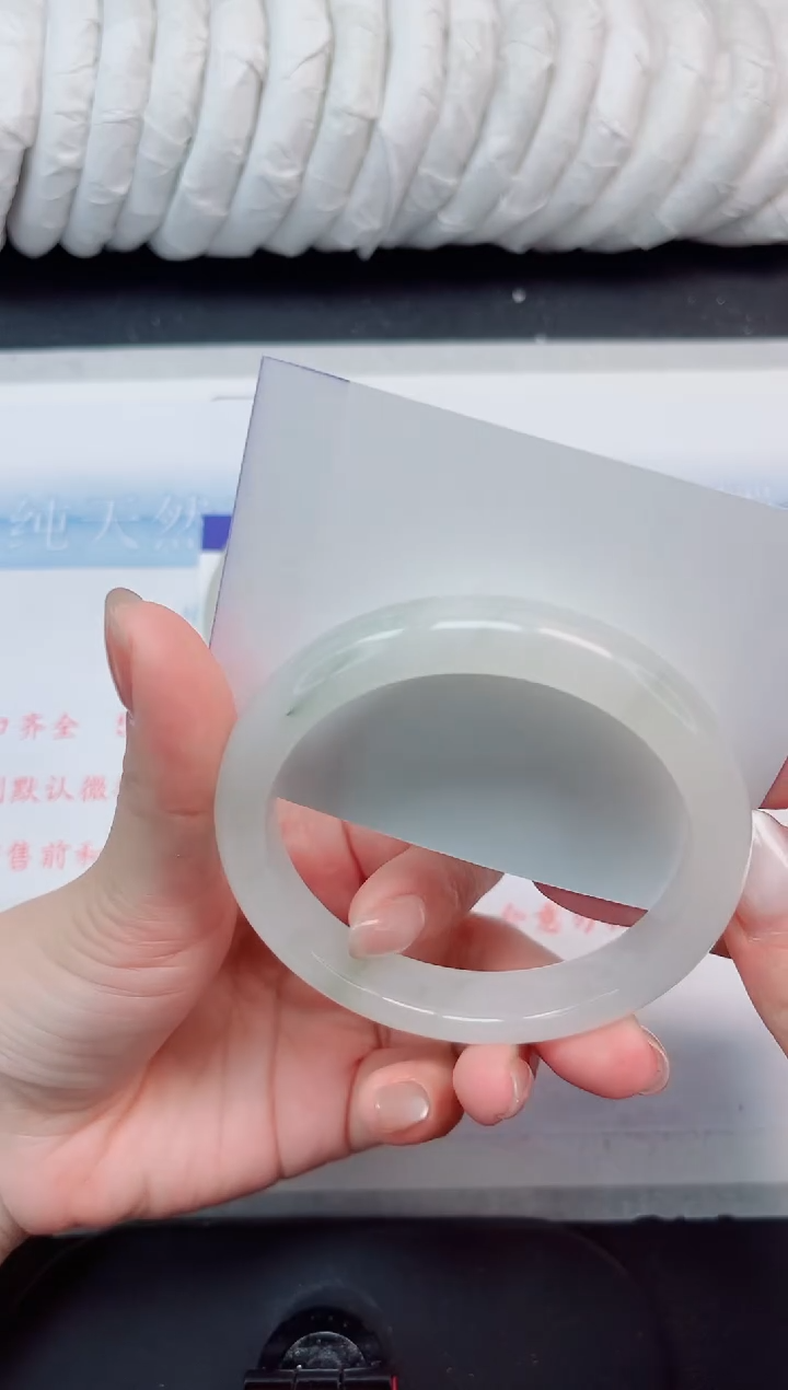 【闪购商品】石英质玉手镯未镶嵌103#60有洒金