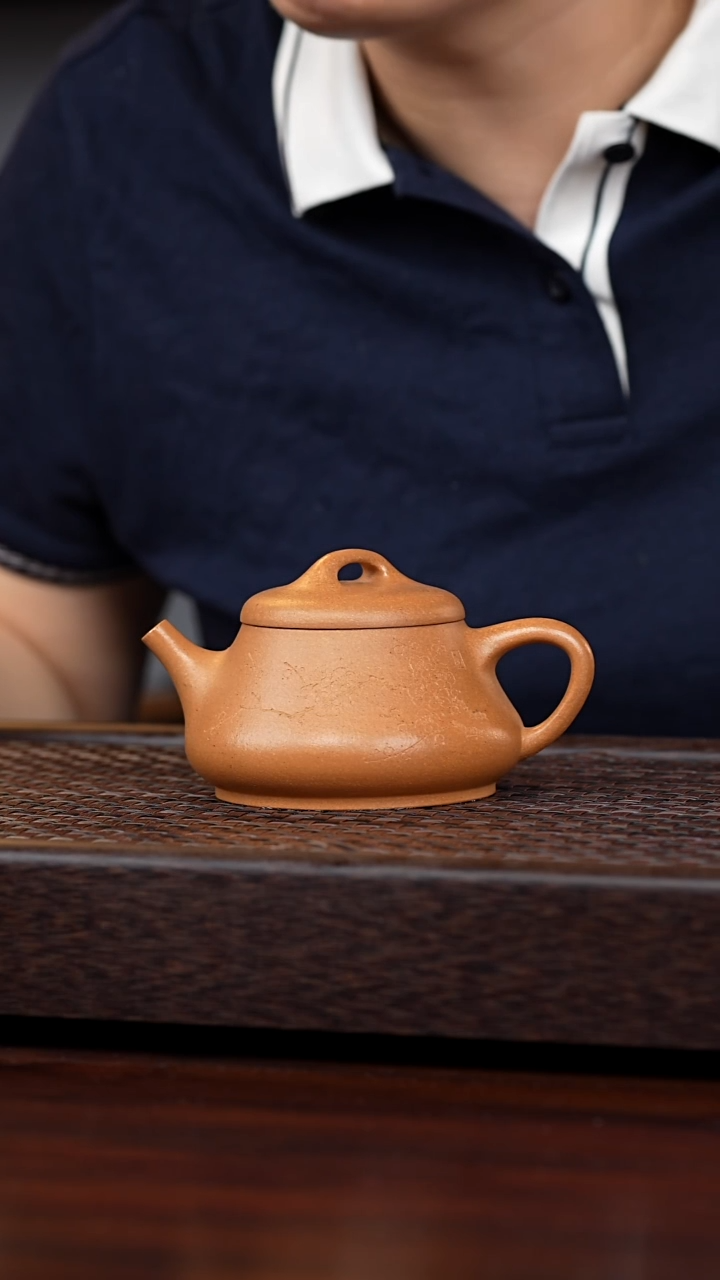 茶壶紫砂石瓢210毫升