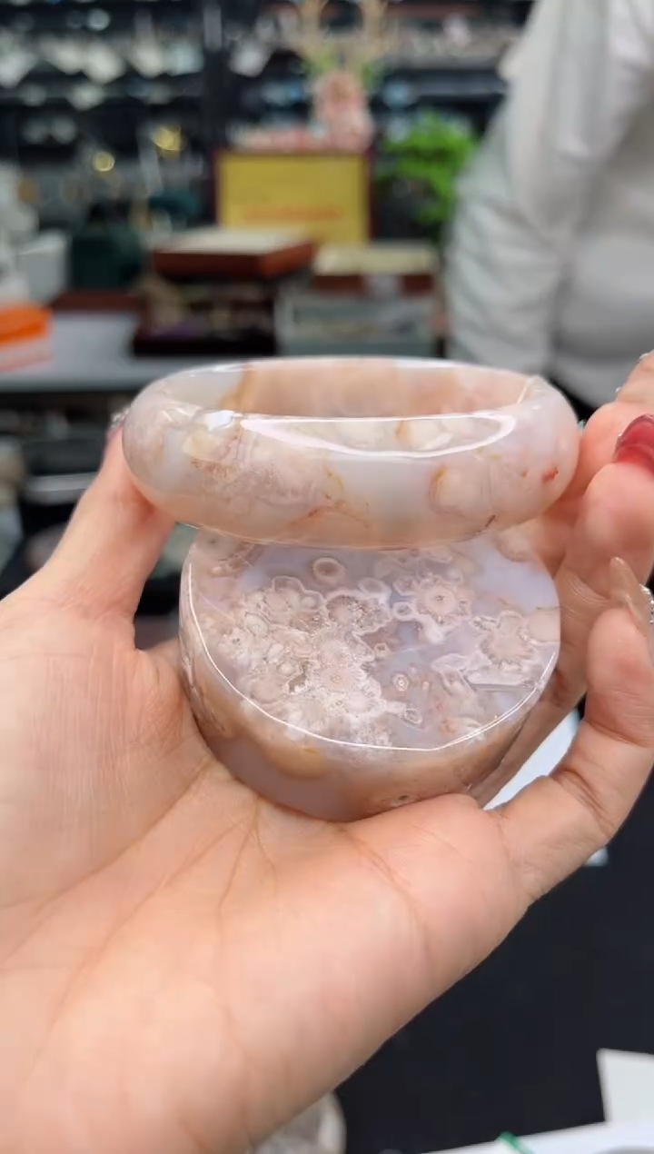 【闪购商品】石英质玉手镯未镶嵌60圈口（赠品镯心）1545671