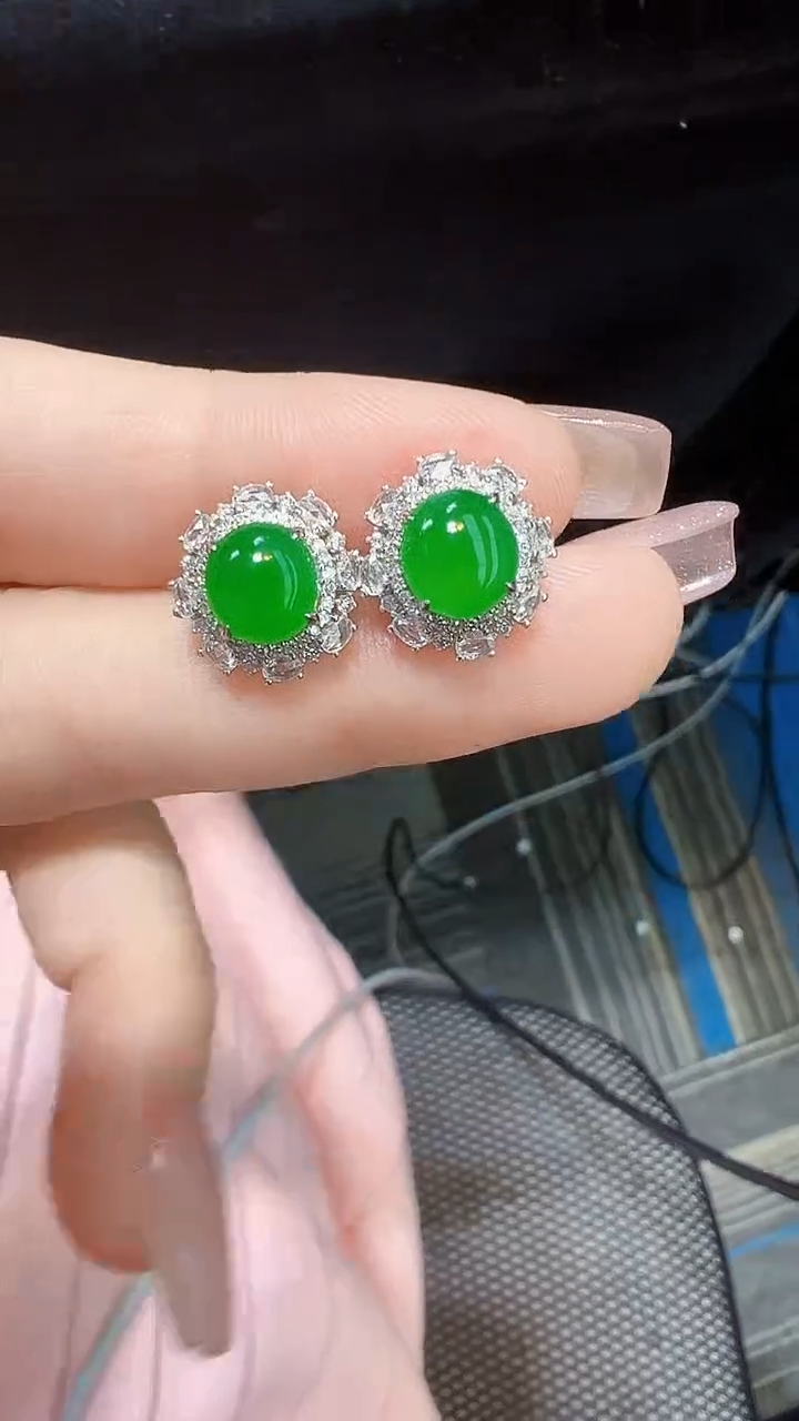 【闪购商品】翡翠耳钉18K金镶嵌耳钉