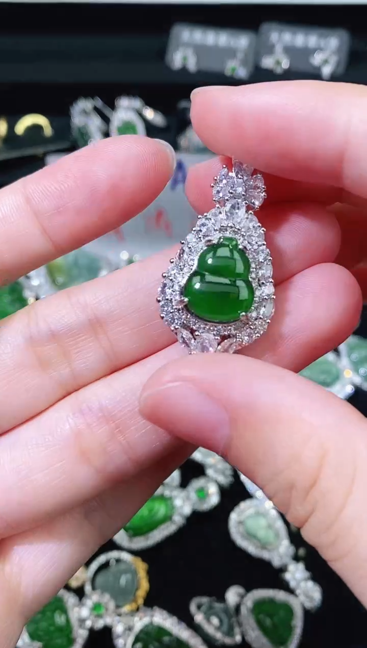 【闪购商品】翡翠未镶嵌颈饰精美翡翠-多样性只发一件H354