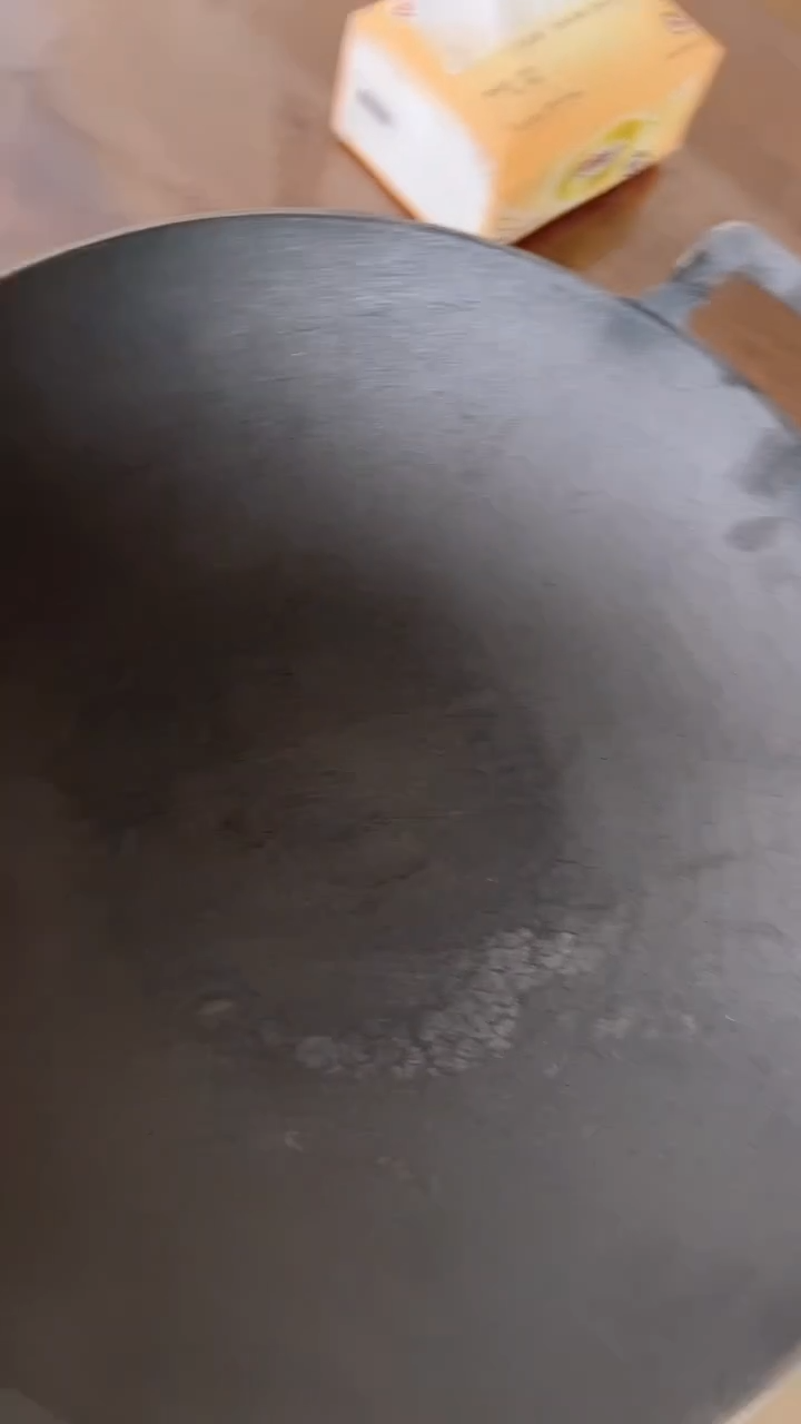 生铁40寸一体双耳毛胚铁锅