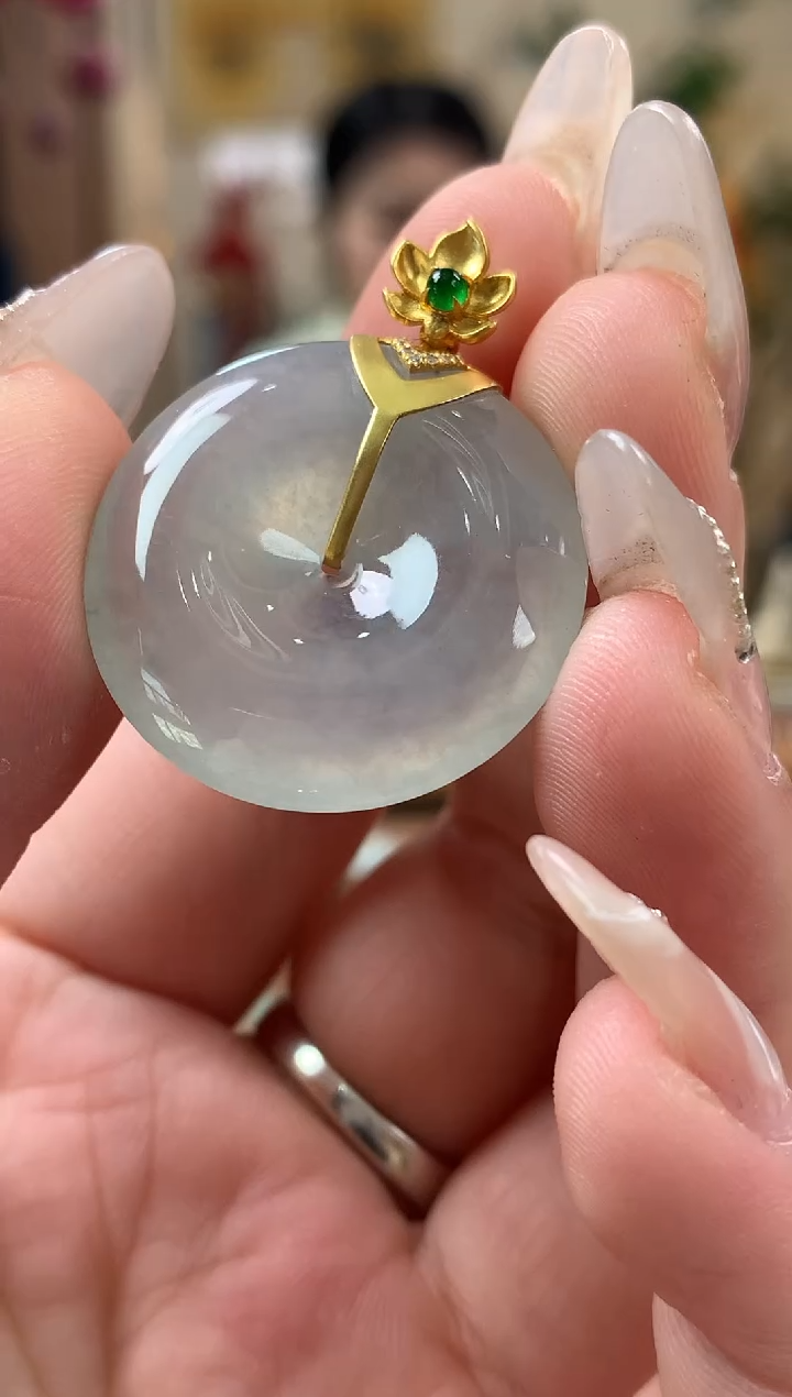 【闪购商品】翡翠吊坠(不含链)18K金镶嵌平安扣